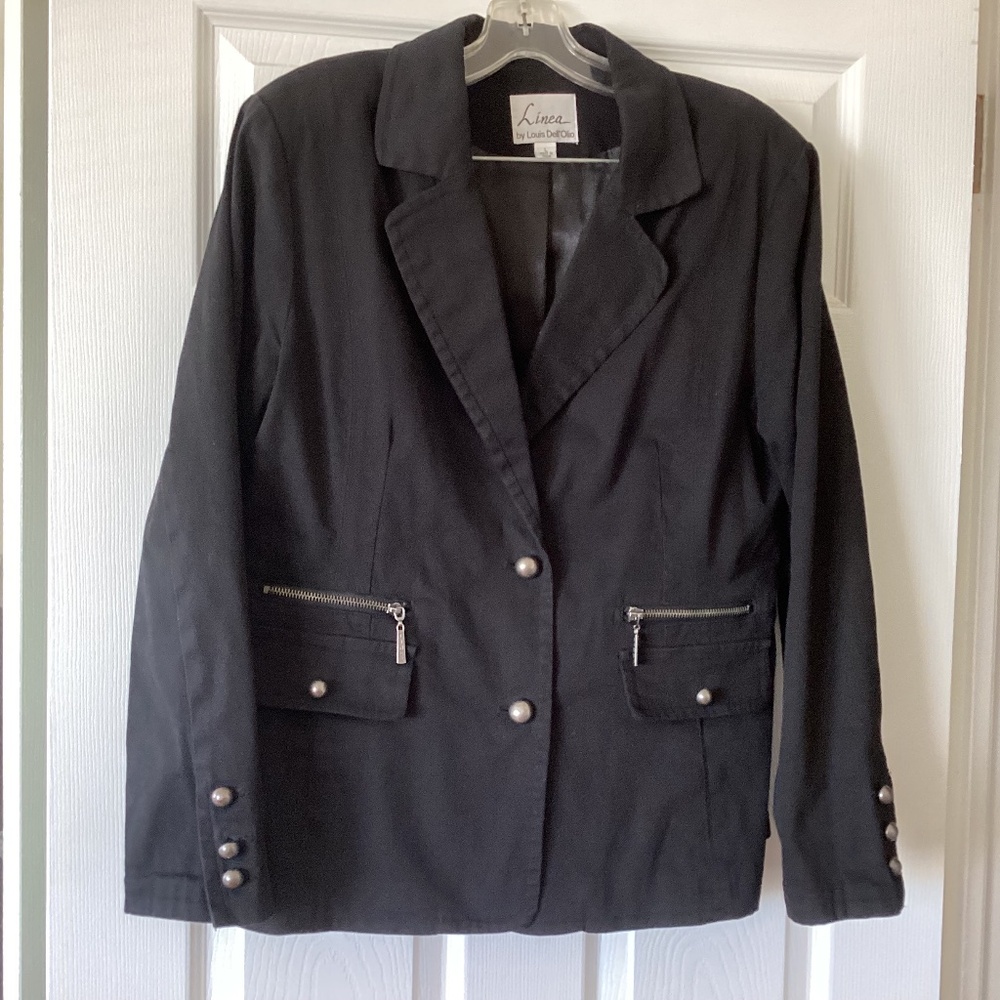$25 Linea by Louis Dell'Olio Black Jacket with 2 zippered pockets. Size: Large
